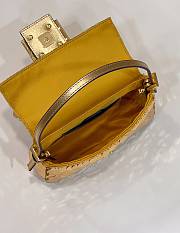 Fendi Mini Baguette 1997 Gold-colored Leather & Sequinned Bag 19x6x11 cm - 6
