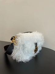 Fendi Baguette White Mohair Wool Bag size 27x15x6 cm - 3