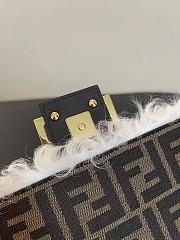 Fendi Baguette White Mohair Wool Bag size 27x15x6 cm - 5