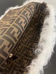 Fendi Baguette White Mohair Wool Bag size 27x15x6 cm - 6