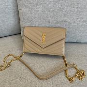 YSL | Cassandre Envelope Chain Wallet Beige Grain Leather 19x11.5x4 cm - 1