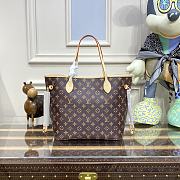 Louis Vuitton Neverfull MM Monogram with Cats size 32 x 29 x 17 cm - 4