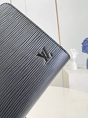 Louis Vuitton Zippy Organizer Epi Leather Iin Black 21x12x2 cm - 5
