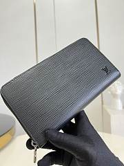 Louis Vuitton Zippy Organizer Epi Leather Iin Black 21x12x2 cm - 4