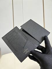Louis Vuitton Passport Cover Black/Beige Monogram Empreinte 10x14x2.5 cm - 2