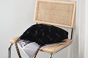 Chanel 22 Handbag Velvet, Sequins & Gold-Tone Metal Black 35x37x7 cm - 2
