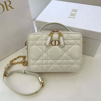 Dior 30 Montaigne Box Bag White Leather 19x14x5 cm 