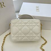 Dior 30 Montaigne Box Bag White Leather 19x14x5 cm  - 3