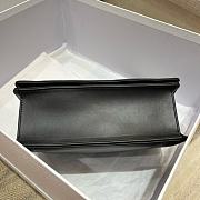 Dior 30 Montaigne Chain Bag With Handle Black Maxicannage Lambskin - 2