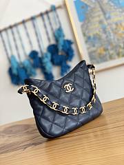 Chanel Hobo Handbag Navy Blue Lambskin size 17.5 x 24 x 6 cm - 2