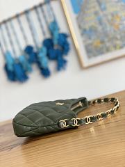 Chanel Hobo Handbag Khaki Green Lambskin size 17.5 x 24 x 6 cm - 6