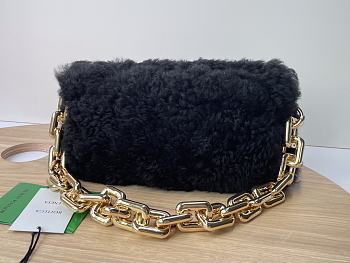 Bottega Veneta Chain Pouch Shearling Black Bag size 31x12x16 cm