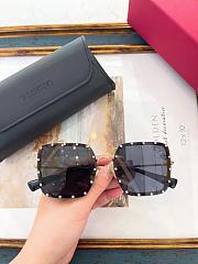 Valentino Sunglasses 2052 - 6