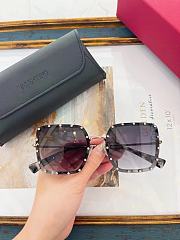 Valentino Sunglasses 2052 - 2