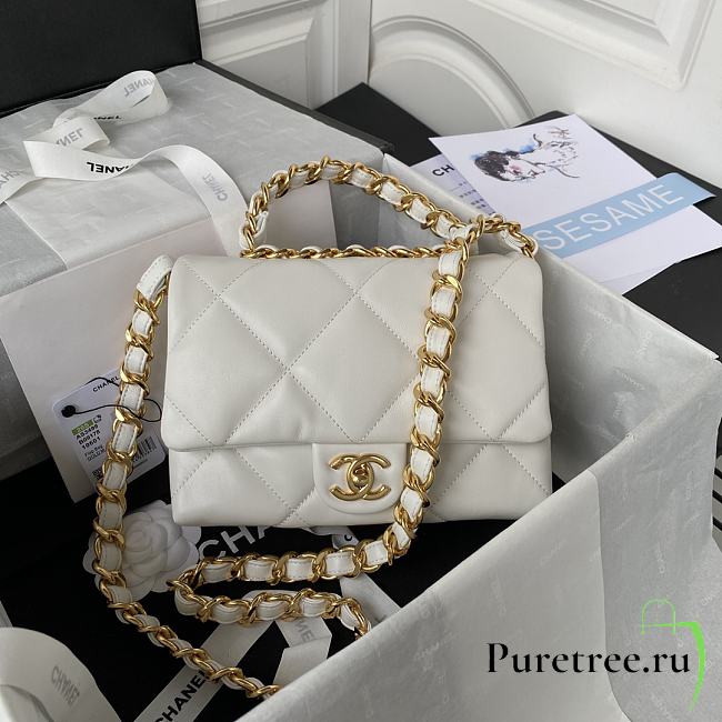 Chanel Flap Bag White Lambskin AS3499 size 18x23x9 cm - 1