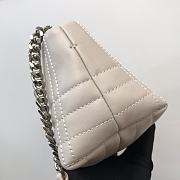 Burberry Quilted Leather Small Soft Lola Bag White size 27.5x11x12 cm - 4