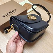 Burberry Leather Small Elizabeth Bag Black size 19 x 6 x 16 cm - 4