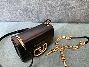 Valentino Stud Sign Grainy Calfskin Shoulder Bag Black size 20x15x7 cm - 4