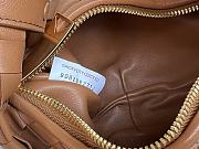 Bottega Veneta Mini Jodie Caramel Lambskin size 23 x 28 x 8 cm - 2