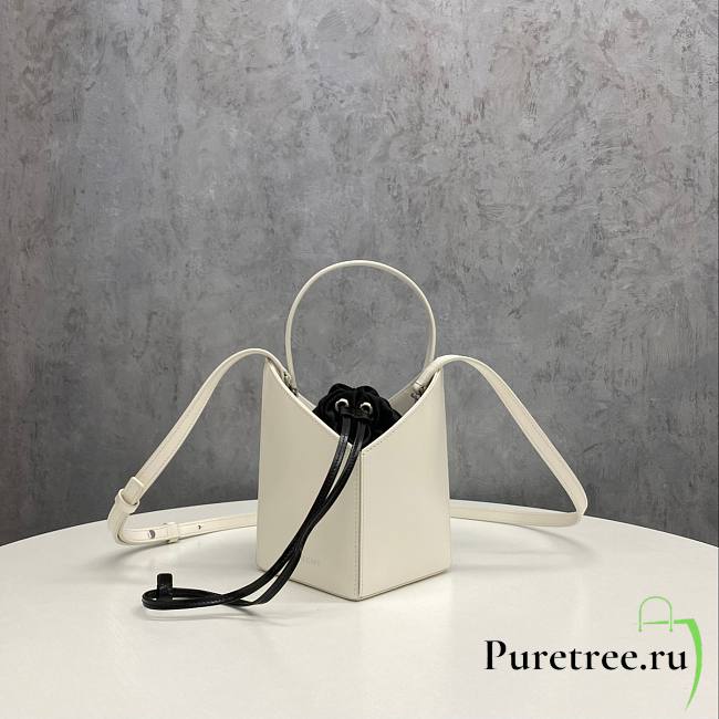 Givenchy Small Cut Out Bucket Bag White/Black size 11.5 × 17.5 × 11.5 cm - 1