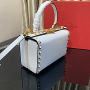 Valentino Rockstud Alcove Box Bag White Size 19 x 12 x 8 cm - 4