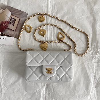 Chanel Mini Flap Bag in White Lambskin AS3456 size 18×5×12 cm