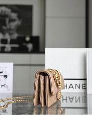 Chanel Small Flap Bag in Beige Lampskin AS3393 size 22x14x8 cm - 2