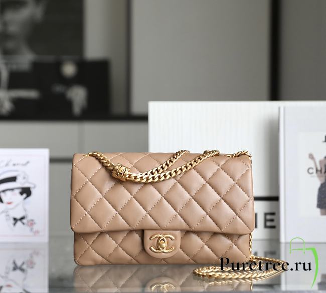 Chanel Flap Bag in Beige Lampskin AS3609 size 25x16x10 cm - 1
