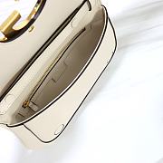 Gucci Blondie Shoulder Bag White Leather 699268 size 28x16x4 cm - 2
