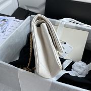 Chanel 2.55 Handbag White Aged Calfskin & Gold-Tone Metal Size 24 cm - 6