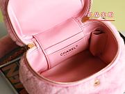 Chanel Vanity Case Pink Shearling size 27 x 17 x 17 cm - 5