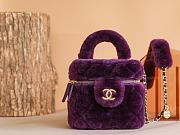 Chanel Vanity Case Purple Shearling size 27 x 17 x 17 cm - 1