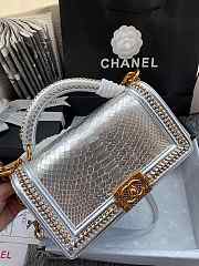 Chanel Boy Bag White Snake leather With Top Handle 25cm - 3