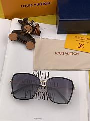 Louis Vuitton Sunglasses L9011 - 4