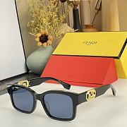 Fendi Sunglasses FE40050F - 5