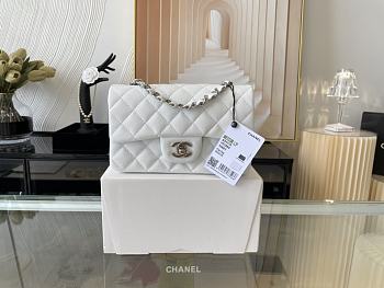 Chanel Classic Flap Bag White Caviar Silver Hardware A01116 size 20cm