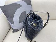 Chanel Hobo Bag Black Lambskin Size 25 x 26 x 8 cm - 2