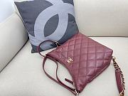 Chanel Hobo Bag Bordeaux Lambskin Size 25 x 26 x 8 cm - 2