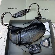 BALENCIAGA | Le Cagole Shoulder Bag Crocodile In Black 33 x 16 x 8cm - 2
