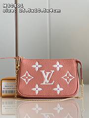 Louis Vuitton Mini Pochette Accesoires Rose Trianon Pink/Cream - 1