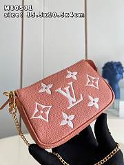 Louis Vuitton Mini Pochette Accesoires Rose Trianon Pink/Cream - 4