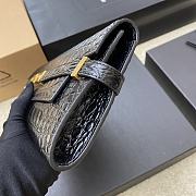 YSL Manhattan Clutch In Crocodile-Embossed Leather Black 31x14x3 cm - 5