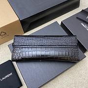 YSL Manhattan Clutch In Crocodile-Embossed Leather Black 31x14x3 cm - 4