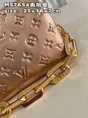 Louis Vuitton Coussin BB Champagne Gold Size 21 x 16 x 7 cm - 4