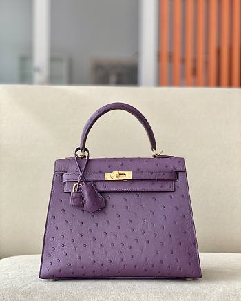 HERMES Kelly Purple Ostrich Handbag size 25 x 17 x 7 cm