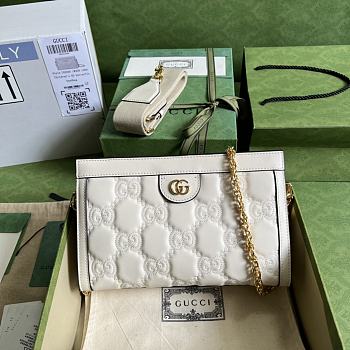Gucci GG Matelassé Leather Small Bag White 702200 size 26x17.5x8 cm