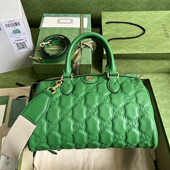 Gucci GG Matelassé Leather Medium Bag Green 702242 size 31x19x22 cm