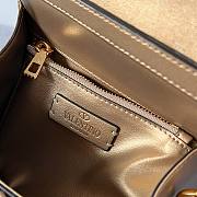 Valentino Garavani Small Leather VSLING Top-Handle Bag 22x17x9 cm - 3