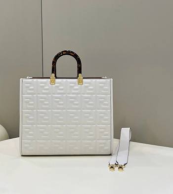 Fendi Sunshine Medium White Leather Shopper size 37x13.5x32 cm