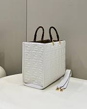 Fendi Sunshine Medium White Leather Shopper size 37x13.5x32 cm - 3